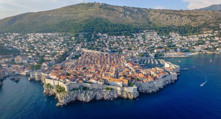 How to get from Split to Dubrovnik