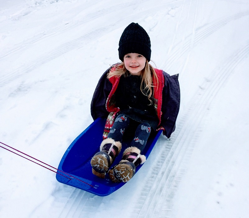 Families Can Travel - Sledging